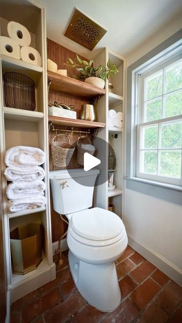 CARA NEWHART👩🏻‍🔧 Home + DIY on Instagram: "shelves are great…built ins are better 👊 I had the wild idea to add full blown built in shelving around the toilet instead of just adding a couple shelves on top and it made the storage in this tiny bathroom NEXT LEVEL 

Sources + materials for this SMALL BATHROOM TOILET SHELF DIY are linked in my bio 🤗

What do you think — time to rework your bathroom shelving to add some more storage??" In Wall Bathroom Shelves, Around The Toilet Storage Ideas, Bathroom Storage Around Toilet, Diy Over Toilet Storage, Small Bathroom Towel Storage Ideas, Small Bathroom Toilet, Open Shelving Bathroom, Storage Above Toilet, Bathroom Above Toilet