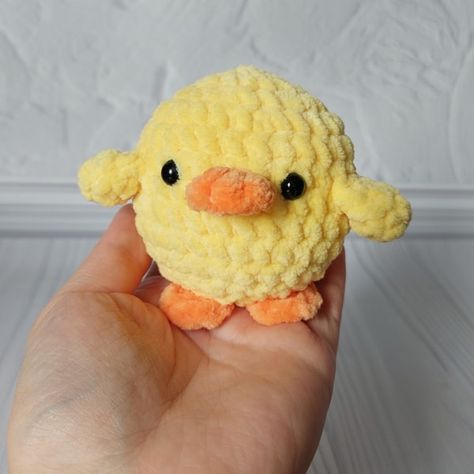 Duck Keychain Crochet, Duck Merch, Crochet Duck Keychain, Crochet Ducks, Boy Babies, Duck Keychain, Duck Crochet, Yarn Animals, Crochet Duck