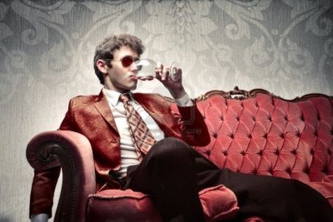 Real men drink wine. Wine Wallpaper, Wardrobe Architect, Cinematic Trailer, Wine Photography, Richest In The World, Drinking Wine, Al Capone, Man Sitting, Rich People