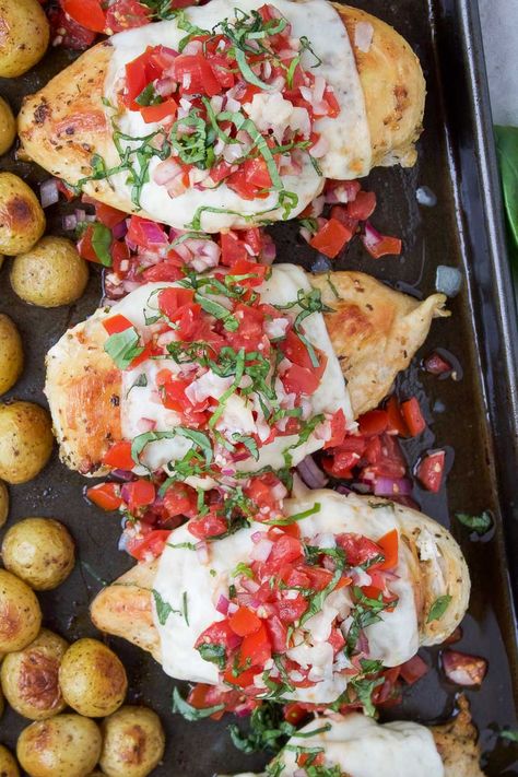 Sheet Pan Bruschetta Chicken - Stephanie Kay Nutrition Bruschetta Chicken And Potatoes, Healthy Bruschetta, Kay Nutrition, Easy Suppers, Easy Bruschetta, Wedding Diet, Chicken With Italian Seasoning, Sheet Pan Dinners Recipes, Sheet Pans