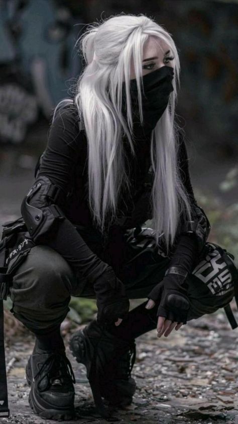 Women’s Assassin Costume, Female Assassin Modern, Assasin Outfits Women Anime, Tech Wear Female, Vigilante Outfit Female, Modern Assassin Outfit, Female Combat Outfit, Black Assassin Outfits Female, Apocolypse Fashion Women