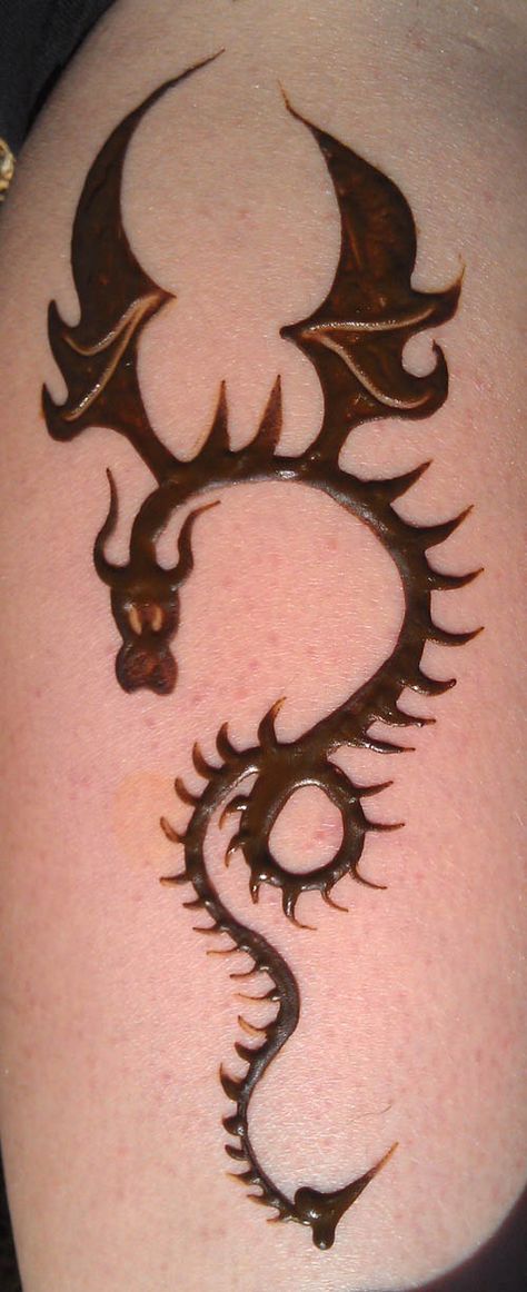 Henna For Boys, Dragon Henna, Henna Animals, Cool Henna, Henne Tattoo, Henna Paint, Cute Henna Tattoos, Henna Drawings, Simple Tattoos For Guys