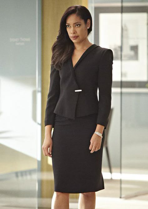 Now this article, pretty much epitomises what this board is about! Awesome dot com Suits Jessica, Jessica Pearson, Gina Torres, Suits Tv Shows, Suits Tv, Lawyer Fashion, Look Office, Lawyer Outfit, Harvey Specter