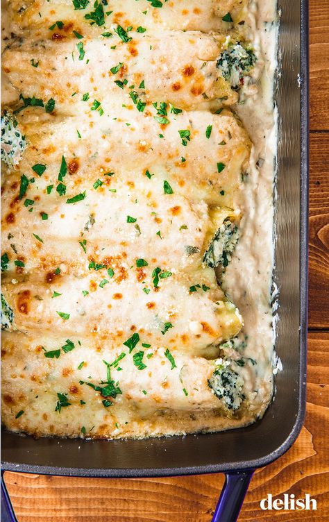 Chicken Manicotti Is A Weeknight Dinner DreamDelish Alfredo Manicotti, Chicken And Spinach Manicotti, Chicken Manicotti, Spinach Manicotti, Manicotti Recipe, White Sauce Pasta, Chicken And Spinach, Trending Recipes, Chicken Alfredo