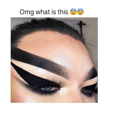 Eyeliner Meme, Beautycounter Makeup, Braces Colors, Adobe Lightroom Photo Editing, Makeup Humor, Makeup Product, Quick Weave, Funny Doodles, Winged Eyeliner