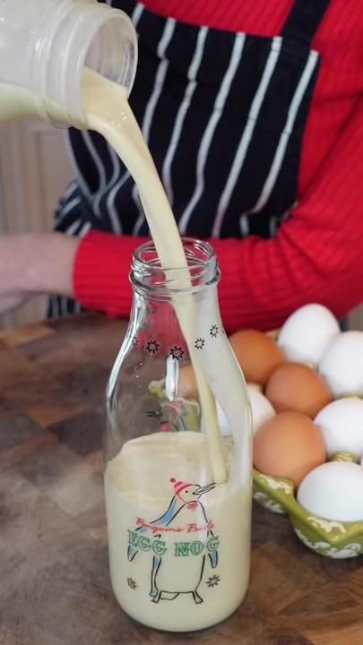 Make Eggnog, How To Make Eggnog, Eggnog Drinks, Holiday Recipies, Eggnog Recipe Homemade, Christmas Eggnog, Homemade Eggnog, Alcholic Drinks, Double Cream