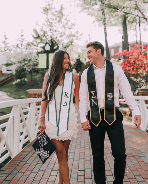 Grad Picture Ideas With Boyfriend, Grad Poses With Boyfriend, Cap And Gown Senior Pictures With Boyfriend, Graduation Picture Ideas With Boyfriend, Grad Photos With Boyfriend, Graduation Photos With Boyfriend, Grad Pics With Boyfriend, Couples Graduation Photos, Couple Grad Pics