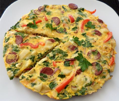 Chorizo Omelette Recipes, Simple Omelette, Chorizo And Potatoes, Mexican Tortillas, Spanish Tortilla Recipe, Omlet Recipes, Chorizo Recipe, Chorizo And Potato, Spanish Omelette