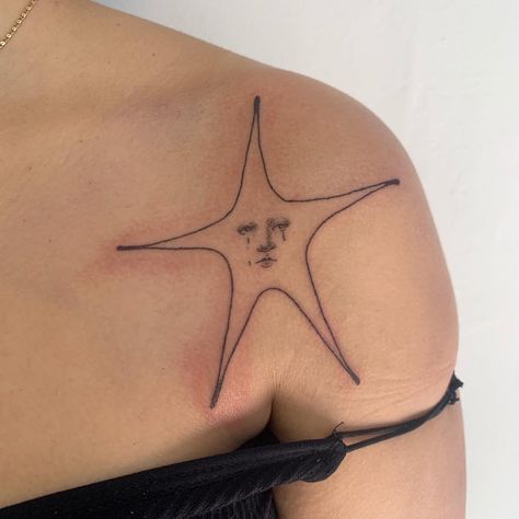 star tattoo on the shoulder/ chest 3d Star Tattoo, Star Face Tattoo, Small Face Tattoos, Earthy Tattoos, Taboo Tattoo, Star Face, Light Tattoo, Tattoo Now, Star Tattoo