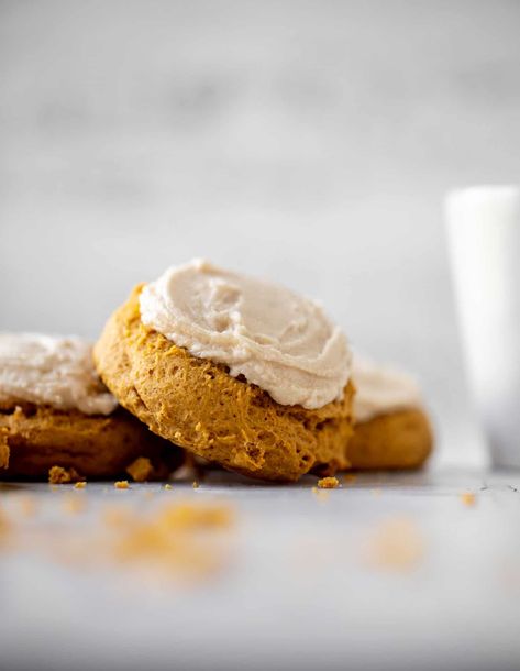 Brown Butter Icing, Iced Pumpkin Cookies, Pumpkin Cookies Easy, Brown Butter Frosting, Pumpkin Sugar Cookies, Pumpkin Cookie Recipe, Pumpkin Cookie, Butter Icing, Pumpkin Treat