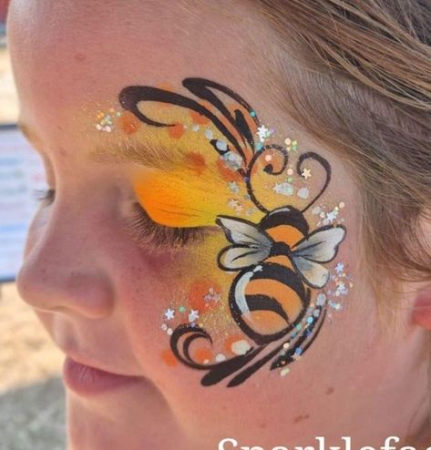 Flower Crown Face Paint, Insect Face Paint, Face Paint Ladybug, Spring Face Paint Ideas, Face Paint Bee, Simple Kids Face Painting Ideas, Spring Face Painting, Bug Face Painting, Face Paint Bunny