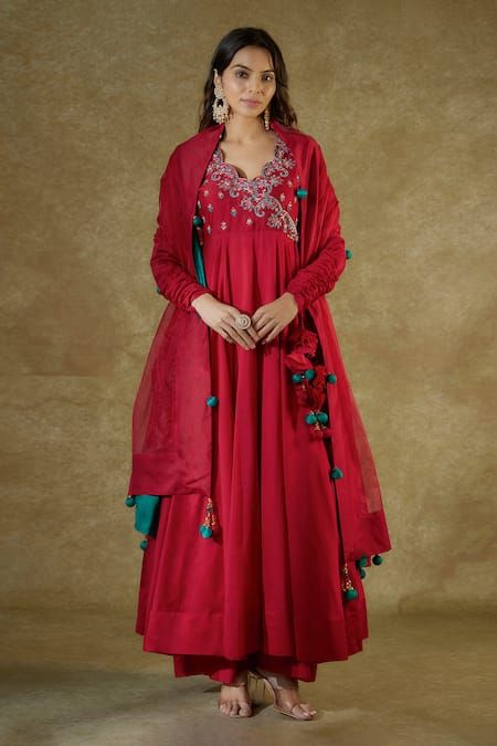 Buy Red Pure Handwoven Chanderi Hand Embroidered Anarkali Palazzo Set For Women by The Aarya Online at Aza Fashions. Anarkali With Palazzo, Churidar Sleeves, Red Anarkali, Kurta Palazzo Set, Silk Anarkali, Traditional Attires, Resham Work, Traditional Indian Outfits, Palazzo Set