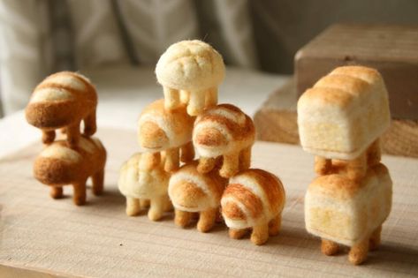 Butter Roll, Fiber Rich, White Bread, Hiroshima, Felting Projects, Cute Food, Felt Crafts, Art Toy, Clay Crafts