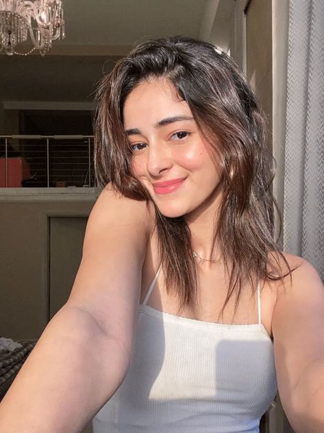 Disha Patani Photoshoot, Ananya Pandey, Ananya Panday, Bollywood Stars, Latest Pics, Her Smile, Girly Photography, Pretty Face, Bollywood Actress