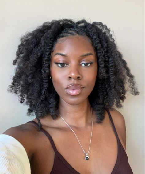 Trendy Natural Hairstyles, Nappy Hair, Quick Natural Hair Styles, Natural Hair Beauty, Natural Curls Hairstyles, Hairdos For Curly Hair, Natural Hair Styles Easy, Natural Hair Updo, Natural Hair Inspiration