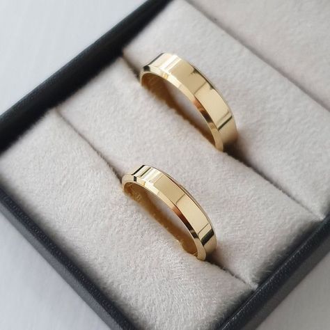 Plain Gold Wedding Bands, خواتم خطوبة, Wedding Rings Sets His And Hers, Couple Ring Design, Engagement Rings Couple, Cute Engagement Rings, Cool Wedding Rings, Couple Wedding Rings, Classic Wedding Rings