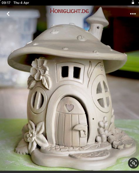 Ceramic Gnome House, Ceramic Fairy House Ideas, Clay Bird Houses, Ceramic Bird Houses, Clay Toadstools, Summer Pottery, Ceramic Fairy House, Clay Fairy, Ceramic Birdhouse