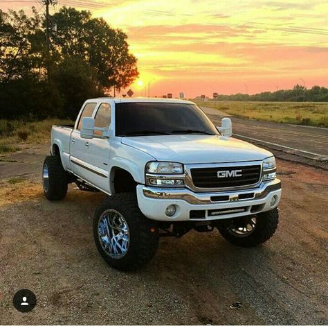 GMC Chevy Duramax, Chevrolet Silverado 2500hd, Duramax Diesel, Mud Trucks, Custom Pickup Trucks, Lifted Chevy Trucks, Gmc Truck, Gm Trucks, 4x4 Trucks