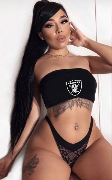 Raiders Cheerleaders, Raiders Baby, Raiders Girl, Tattoed Women, Goddess Costume, Hottie Women, Eat Sleep, Beautiful Woman, Rap