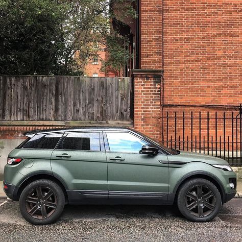 Land Rover Suv, Range Rover Off Road, Matte Cars, Camo Car, Range Rover Car, Suv 4x4, Range Rovers, Go Car, Matte Green