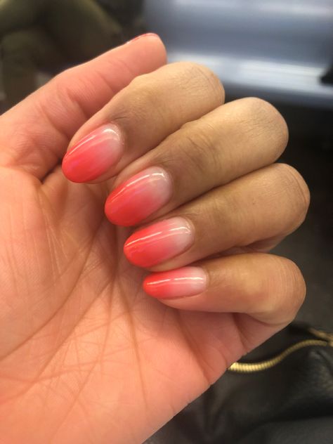 Sheer Ombre Nails, French Peach Nails, Peach Ombré Nails, Square Nail Designs Ombre, Ombre Nails Peach, Ombré Short Nails, Peach Ombre Nails, Ombre Nails Almond, Coral Ombre Nails