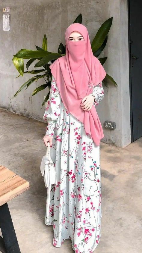 Hijab Fashion Design, Ulzzang Hijab, Winter Hijab Fashion, Work Outfits Fashion, Niqabi Fashion, Halal Outfits, Fashionable Work Outfits, Hijab Fits, Winter Hijab