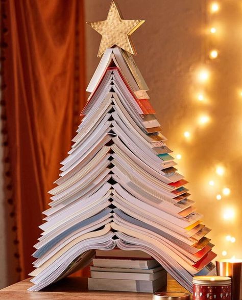 Book Christmas Tree, Chanukah Decor, Christmas Props, Book Tree, Classy Christmas, Library Decor, Book Display, Christmas Snow, Magical Christmas