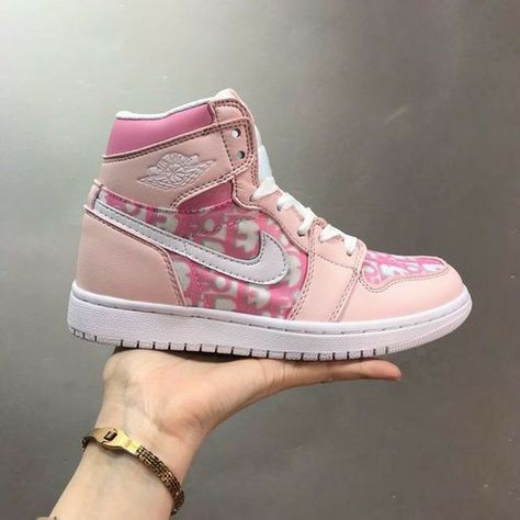 Dior Jordan 1's, Jordan 1 Pink, Nike Casual Shoes, Jordan Pink, Pretty Sneakers, Dior Pink, Custom Shoes Diy, Nike Shoes Girls, Dr Shoes