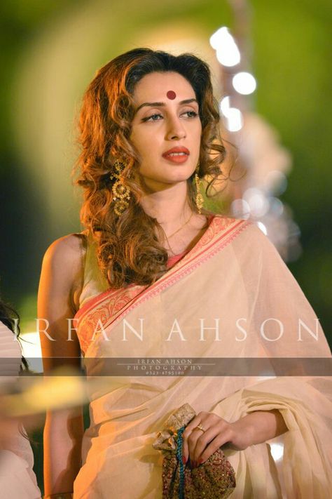 Iman ali Iman Ali, Pakistan Wedding, Well Dressed Women, Saree Photoshoot, Indian Inspired, Indian Attire, Beautiful Saree, Indian Beauty Saree, Desi Beauty