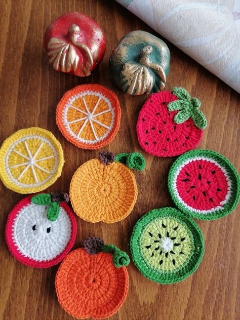 Crochet Fruits Car Coaster - Apple, Mandarin, Lemon, Watermelon, Strawberry, Kiwi and Pump #easycrochet, #amigurumi, #stuffedanimals, #smallcrochetprojects, #kawaiicrochet Watermelon Strawberry, Crochet Unique, Confection Au Crochet, Crochet Car, Crochet Fruit, Crochet Coaster Pattern, Strawberry Kiwi, Beginner Crochet Projects, Fun Crochet Projects