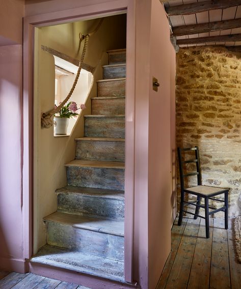 This Cotswolds cottage is filled with genius space-saving designs | Ideal Home English Country Cottage Interiors, Cotswold Cottage Interior, Modern Cottage Interior Design, Modern Cottage Interior, Ideal Home Magazine, Cotswold Cottage, Country Cottage Interiors, Cottage Interior Design, Cotswolds Cottage