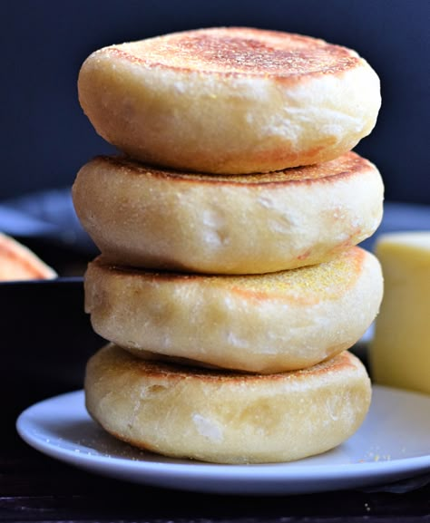 Yeast Dough Recipe, English Muffin Recipes, Homemade English Muffins, Muffin Bread, English Muffins, Bread Machine Recipes, Think Food, Easy Bread, English Muffin