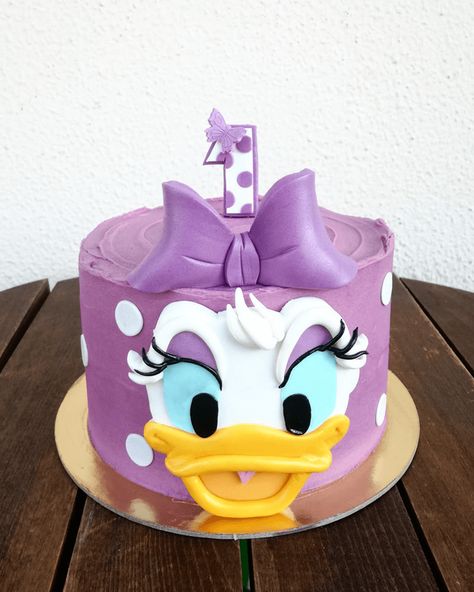 Duck Cake Design, Daisy Duck Birthday Party, Daisy Duck Cake, Duck Birthday Cake, Cake 1 Year, Daisy Duck Birthday, Duck Birthday Party, Cake Design Images, Duck Cake