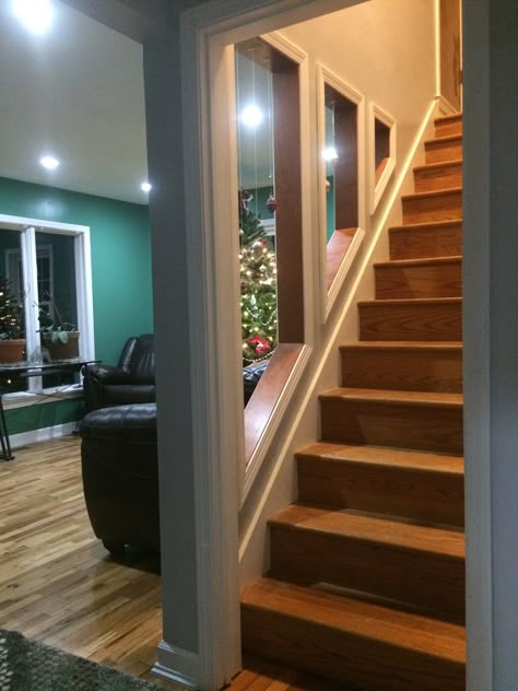 Enclosed Staircase, Basement Stairway, Stairwell Ideas, Basement Staircase, Stairwell Wall, درج السلم, Bloxburg Basement, Dream Basement, House Staircase