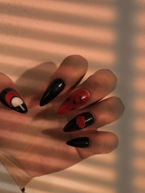 Itachi Uchiha Nails Design, Naruto Nail Ideas, Itachi Nails Design, Itachi Uchiha Nails, Akatsuki Nail Art, Uchiha Nails, Sasuke Nails, Itachi Nails, Naruto Nails Designs