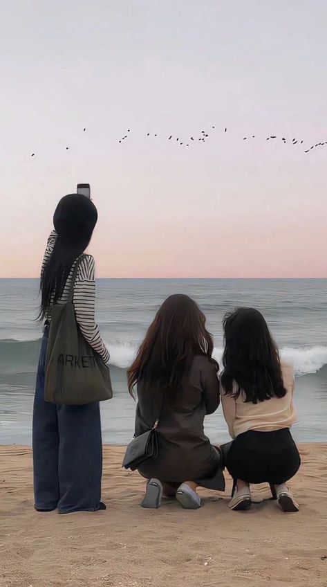 Friendship Photoshoot, Three Girls, 사진 촬영 포즈, Friend Poses Photography, Cute Friend Photos, Friend Poses, Pretty Photos, Instagram Photo Inspiration, 가을 패션