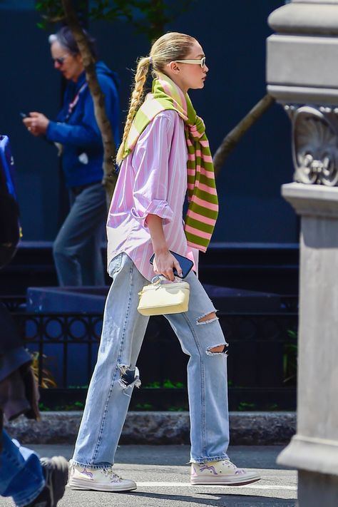 Street Style Gigi Hadid, Gigi Hadid 2024 Style, 2024 Celebrity Style, Gigi Hadid Style 2024, Gigi Hadid Street Style 2024, Gigi Hadid Street Style 2023, Gigi Hadid Summer Outfits, Celebrity Street Style 2024, Gigi Hadid 2024