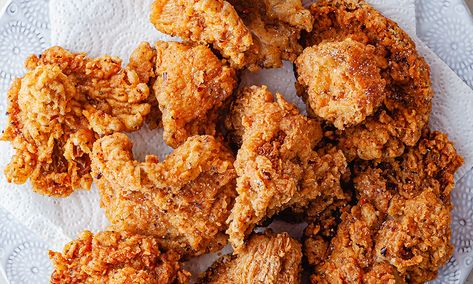 Vegan Fried 'Chicken' - So Vegan Kfc Chicken Recipe, Fries Chicken, Jerk Chicken Recipe, Vegan Fried Chicken, Kfc Recipe, Vegan Fries, Making Fried Chicken, Homemade Spice Mix, Kfc Chicken