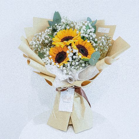 Sun Flowers Bouquet, Blush Bouquet, Sunflower Bouquet, Flower Bouquet Diy, Online Florist, Sun Flowers, Bouquet Gift, Sunflower Bouquets, Flowers Bouquet Gift