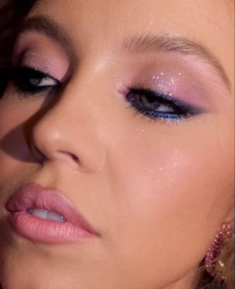 Euphoria Lip Makeup, 80s Prom Makeup, Showgirl Makeup, Makeup 2024, Makeup Vs No Makeup, Flower Paint, 80s Makeup, 80s Prom, Birthday Makeup