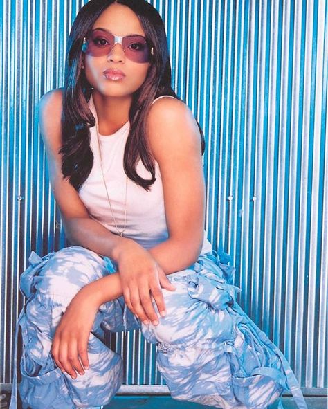 #Ciara Ciara Style, Cultura Hip Hop, Early 2000s Aesthetic, Groovy Fashion, Dance Costumes Hip Hop, African American Fashion, 2000s Fashion Trends, Early 2000s Fashion, 2000s Outfits