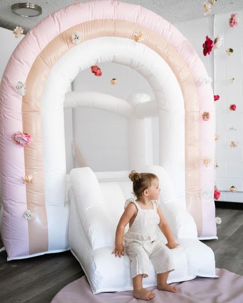 MINI WHITE BOUNCE HOUSE (@minicastlesco) • Instagram photos and videos Modern White Bounce House, White Bounce House With Balloons, Mini White Bounce House, Indoor Bounce House, Mini Bounce House With Ball Pit, Cute Bounce House, Jump House, Castle Bounce House, Bounce House With Slide