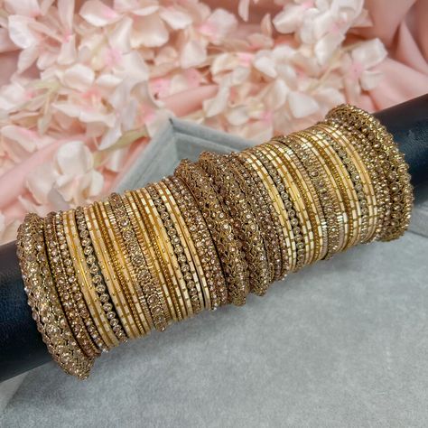 Golden Bangles Set, Jhumka Bangles, Pakistani Bangles, Golden Bangles, Bangle Stack, Golden Crystal, Indian Accessories, Indian Bangles, Bangles Set