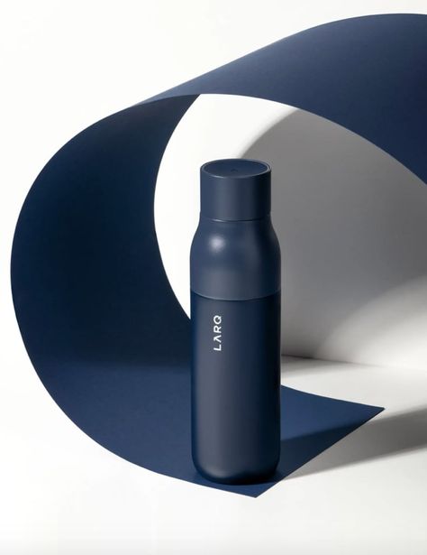 A Smart Water Bottle: LARQ Self Cleaning Water Bottle Product Photography Water Bottle, Water Bottle Product Photography, Water Bottle Photography, Product Render, Bottle Photography, Bottle Design Water, Clean Water Bottles, Game Card Design, Water Branding