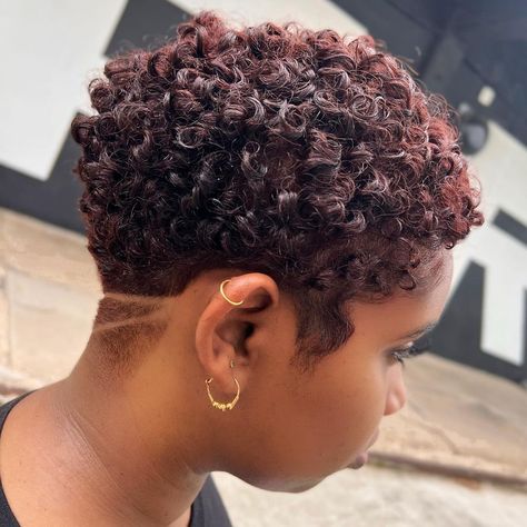 Published Hair Artist on Instagram: “Cut/Color: @mrs_tahirah2 Undercut: @dreamcutsbarberlounge This color service was achieved using @moroccanoilpro new #colorrhapsody color…” Very Short Pixie Curly Haircut, Black Women Twa Hairstyles, Womens Short Undercut, Twa Undercut, Short Natural Pixie Cut, Shaved Hair Designs For Black Women, Short Curly Cuts For Black Women, Colored Twa Natural Hair, Pixie Cut 4c Hair