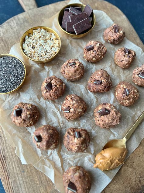 Mint Chocolate Chip Protein Balls Mint Chocolate Protein Balls, Chocolate Chip Protein Balls, Andes Chocolate, Mint Chocolate Candy, Chocolate Protein Balls, Andes Mint Chocolate, Andes Mints, Clean Simple Eats, Andes Mint