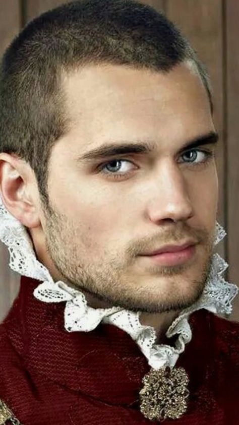 Henry Cavill Buzzcut, Henry Cavill Charles Brandon, Henry Cavill The Tudors, Henry Cavill Tudors, Attractive Actors, Henry Cavill Shirtless, The Tudors Tv Show, Charles Brandon, Big Nose Beauty