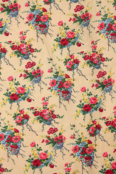 Vintage Home - Superb 1950s Floral Baskets Fabric.                                                                                                                                                                                 More Vintage Floral Fabric, Floral Baskets, Vintage Floral Pattern, Fruit Pattern, Pretty Prints, Flower Illustration, Vintage Textiles, Vintage Fabrics, Vintage Wallpaper