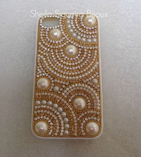 Handmade Mobile Cover, Mobile Case Diy, Bling Phone Cases Diy, Bedazzled Phone Case, Diy Rhinestone Crafts, Sparkle Phone Case, Iphone Cases Bling, Mandala Phone Case, Handmade Decorative Items