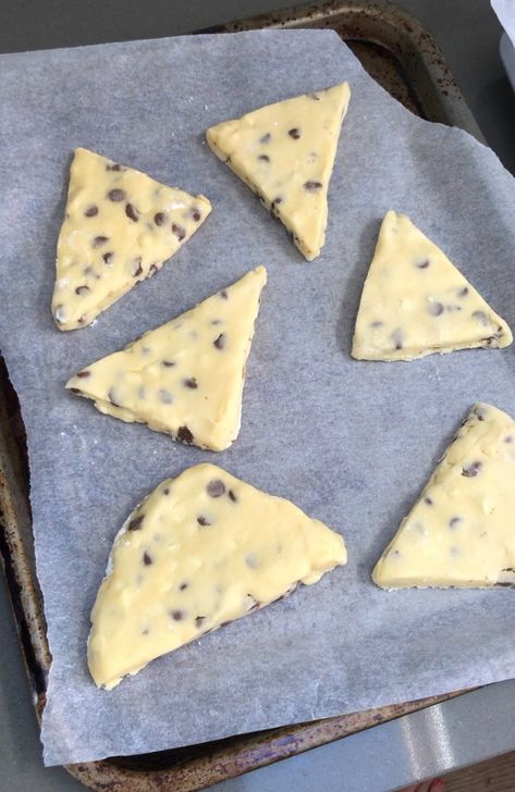 Gluten Free Choc Chip Shortbread: Starbucks Style Gluten Free Starbucks, Jammy Dodgers, Gluten Free Shortbread, Buttery Biscuits, Shortbread Recipes, Dairy Free Options, White Flour, Caster Sugar, Baking Paper